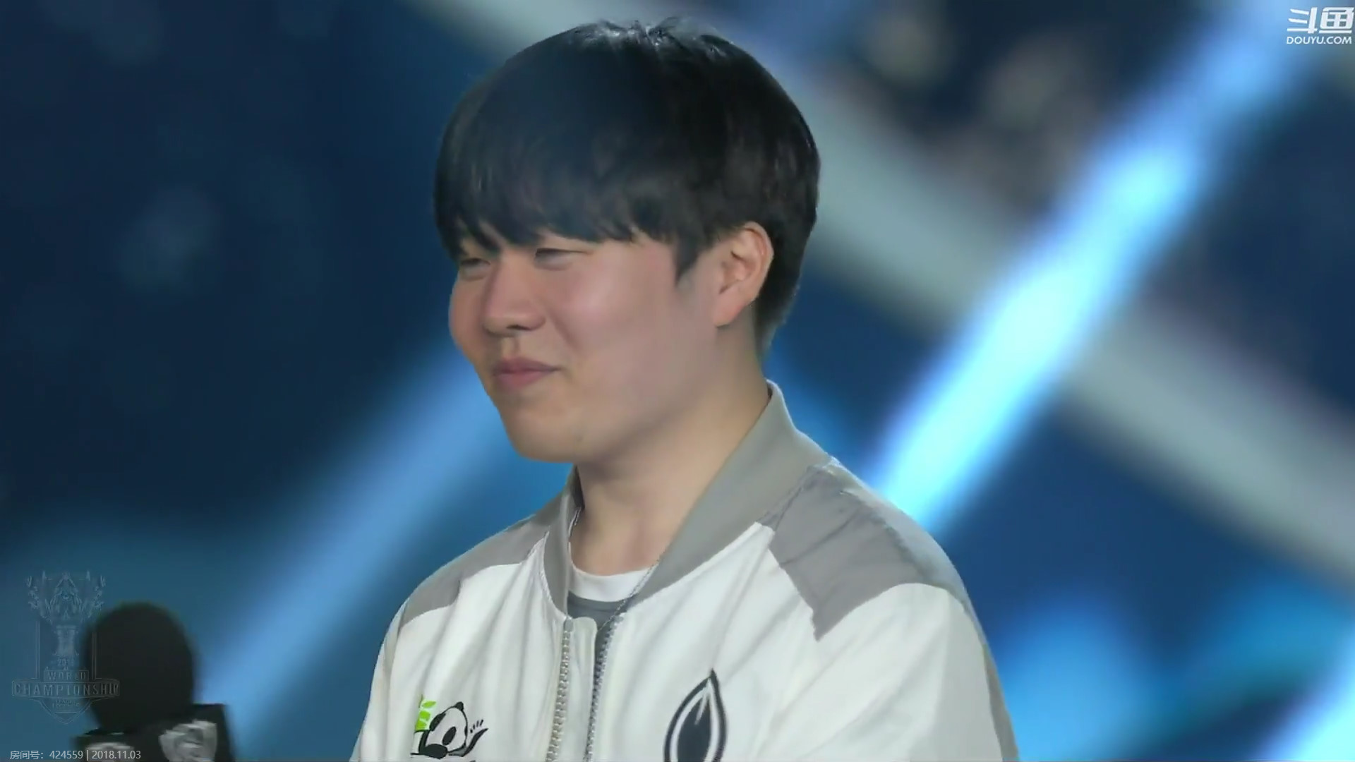 开云Rookie在阿森纳比赛中回归赛场，突破纪录引发热议！(阿森纳出场阵容)