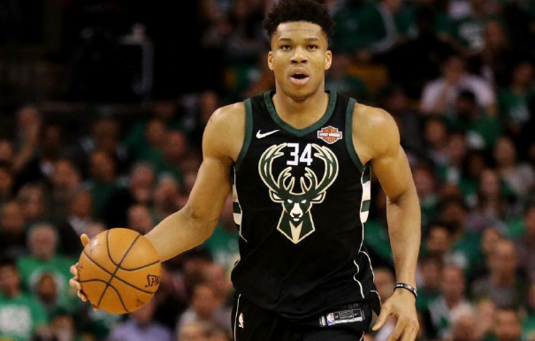 开云离谱！密尔沃基雄鹿今夜豪取连胜萨克拉门托国王回应争议备战欧冠，休斯敦火箭今晨调整名单的简单介绍